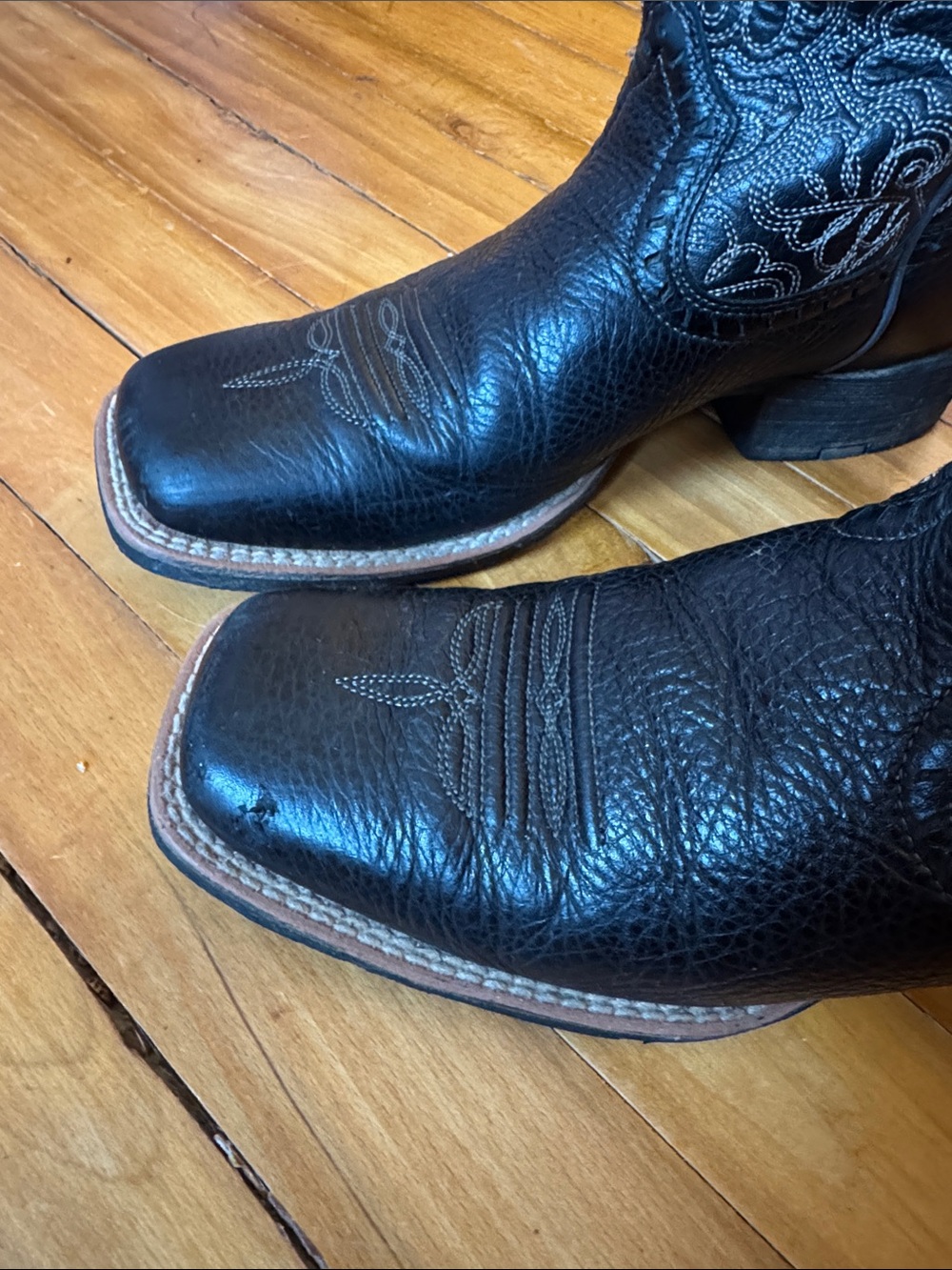 Ariat square toe cowgirl boots - Picture 11 of 11